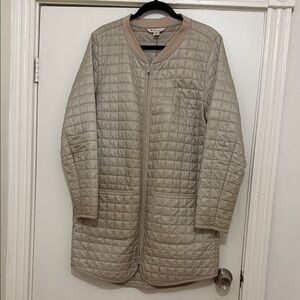 Athleta Quilted Beige Puffer Jacket